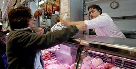 Manuel Fern�ndez Otero dice que el cliente no renuncia a la calidad. A cambio, compra en cantidades m�s peque�as.