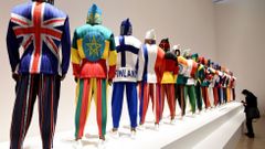Cuatro d�cadas de dise�os de Issey Miyake