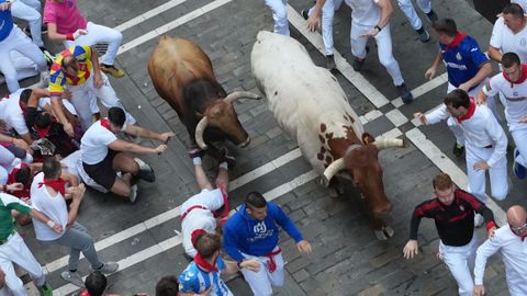 Los toros a su paso por la calle Estafeta