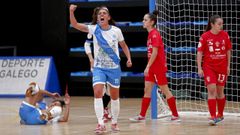 Ceci celebra un gol en una imagen de archivo