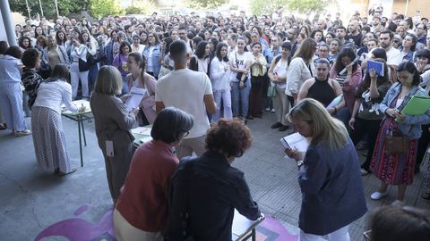 Oposiciones de educaci�n en el IES Lamas de Abade de Santiago, el pasado mes de junio