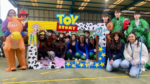 O mundo de �Toy Story� inspirou outro grupo de disfraces