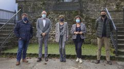 Los directores de Fairway, Tono Mugico, Ana Garc�a y Manuel Oreiro, con el concejal Sindo Guinarte y la directora de Turismo de Galicia, Nava Castro, en la presentaci�n del foro del Camino de Santiago
