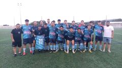 La plantilla del Celeiro Club del Mar en un amistoso disputado el mircoles en San Cibrao contra la Candelaria.