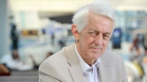 Paul Rogerses tambin autor de obras centradas en conflictos blicos internacionales, como La monstruosa ira de las armas
