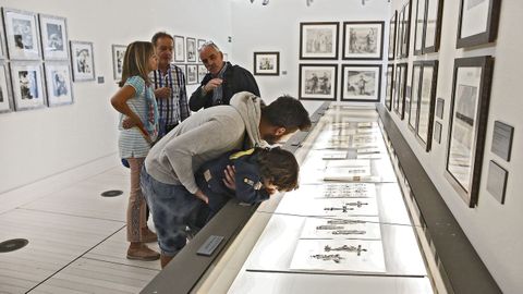 Imagen de archivo de visitantes en la Sala Castelao del Museo de Pontevedra