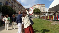 Representantes municipales y de diversas instituciones descubrieron la se�al en el parque.