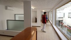 Aspecto actual que presenta la que será nueva sede de la asociación de párkinson de la provincia de Pontevedra en las galerías Oliva