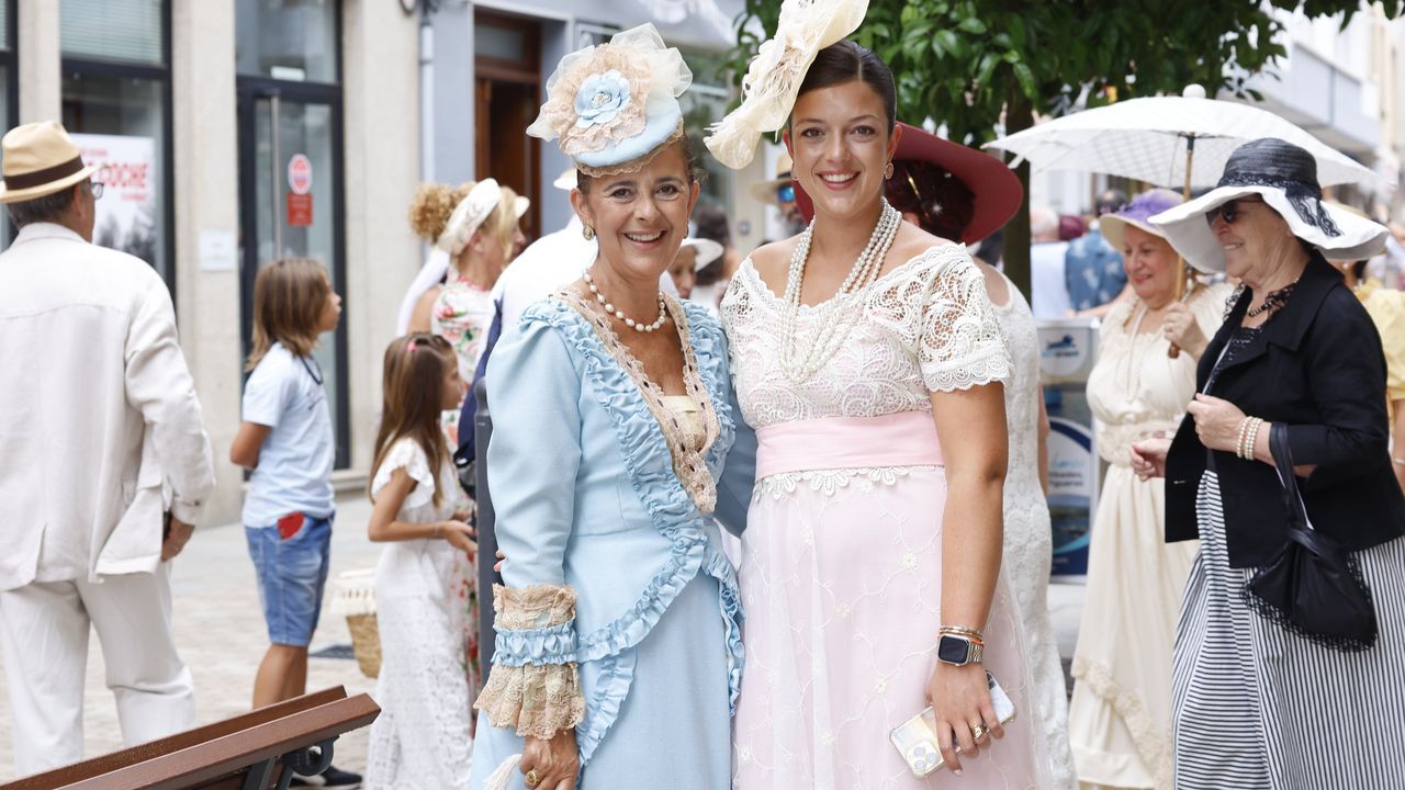 Ribadeo y la fiesta más elegante: las imágenes de una multitud vestida de indiano