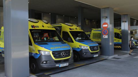 Imagen de archivo de ambulancias en el Chuac