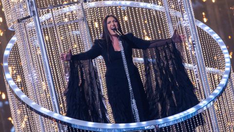 La cantante Yuval Raphael, representante de Israel, canta en la segunda semifinal de Eurovisión