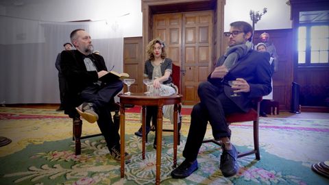 De esquerda a dereita: O Marques de Qui�ones de Le�n (Celestino Quintela), acompa�ado de Ruby Keene (Adriana Santos) e Mark Gaskell (Guillermo Blanco)