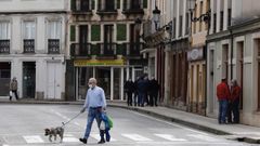 Imagen tomada en las calles de la localidad asturiana fronteriza de Vegadeo.