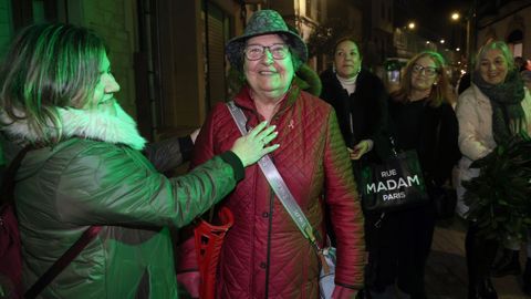 DIA MUNDIAL CONTRA EL CANCER. OFRENDA FLORAL DE LA ASOCIACION CONTRA EL CANCER DE RIBEIRA