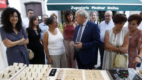 El alcalde de Monforte recorri� por la tarde la feria tras la inauguraci�n oficial, acompa�ado de representantes de la corporaci�n local y la Xunta 