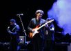 <span lang= es-es >Minimalia en el Auditorio</span>. El ourensano Daniel Minimalia present� ayer en el Auditorio su �ltimo trabajo, �Arenas de luna�. Dmostr� que �Olas del sur� es una canci�n que le puede dar el empuje definitivo, en la que se mezclan influencias de flamenco y del pop, con la potente voz de Rosa Cedr�n sobre la melod�a de guitarra. A Daniel Minimalia lo han calificado ya como el Mike Oldfield espa�ol. 