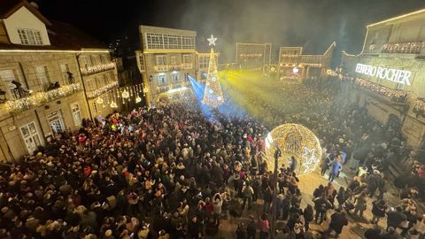 Alumbrado navideo de Ferrero Rocher en Ribadavia