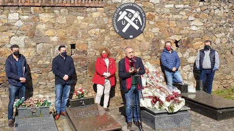 Homenaje a Manuel Llaneza en Mieres