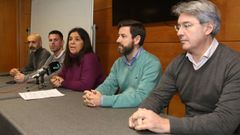 De izquierda a derecha, �lvaro Carou, Luis Arosa, Marta Gir�ldez, Samuel Lago y Jos� Antonio Cacabelos, hoy en rueda de prensa