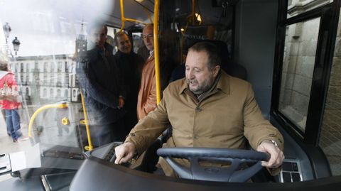 Al volante del autobs.