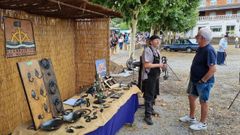 Uno de los puestos de artesana de la anterior edicin de la feria Outrora, celebrada en julio del 2023