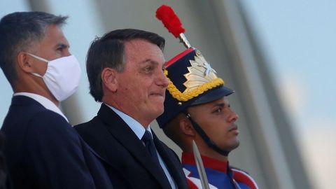 Bolsonaro amenaza con seguir el camino de Trump con la OMS