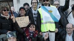 Un grupo de gallegos que participaron en la marcha.