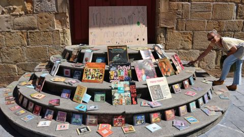 Estallido de Cultura de Cimavilla en 2018.Uno de los rincones llenos de libros de la anterior edici�n del #EstallidodeCultura