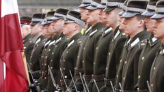 Guardia de honor del Ejrcito de Letonia, el pasado marzo, en Riga