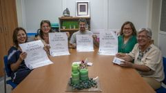 Emilio Fern�ndez con cuatro de sus compa�eras en la nueva directiva de la entidad.