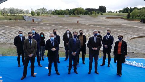 Feijoo, Bugallo y otras personalidades en la reinauguraci�n del complejo