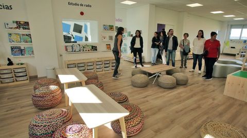 Imagen de archivo de la inauguraci�n de la biblioteca del CEIP As Covas, en Mea�o. Su director, Paulo Nogueira, particip� en el foro del Ministerio de Educaci�n y FP y propuso que precisamente la biblioteca fuese el coraz�n de la actividad escolar conjunta