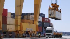 El objetivo es llegar a mover en torno a un mill�n de contenedores al a�o desde Caneli�as
