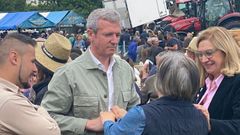 Alfonso Rueda, de campa�a con el candidato del PP en Cervantes, en la Feira en defensa do gandeiro de monta�a