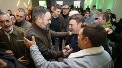 Abascal saludando a los asistentes al mitin de Lugo