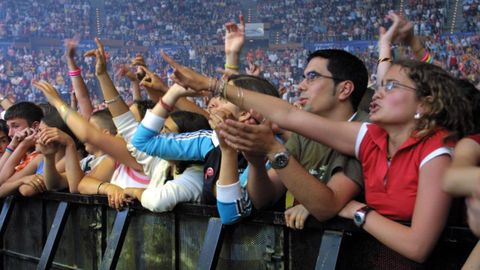 Lleno en el concierto del 2003 de El Canto del Loco y La Oreja de Van Gogh