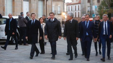Los presidentes del PP y el PPdeG acudieron al funeral acompa�ados por otros dirigentes del partido