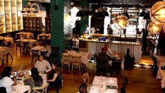 LA PENELA. Hace casi 20 a�os que llevaron su carne�asada de Mar�a Pita a lugares como la calle Vel�zquez.