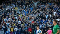 Seguidores del Deportivo, durante el partido contra el Racing de Santander en Riazor