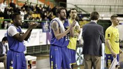 El banquillo del COB, durante el partido contra Algeciras en el Pazo.