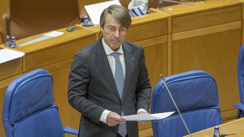 El conselleiro de Facenda, Miguel Corgos, el mi�rcoles en el Parlamento gallego