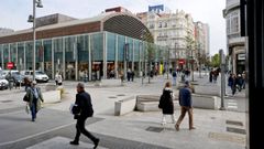 Varios de los puestos del mercado de la plaza de Lugo vuelven a salir a licitaci&oacute;n tras una primera convocatoria el pasado invierno.