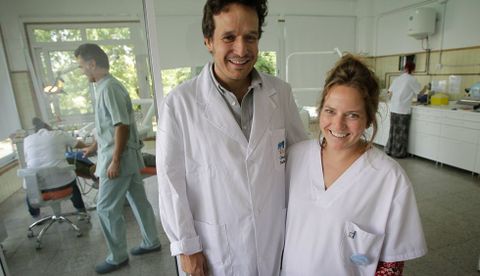 Brais Andújar Villar y Ana Otero García son los impulsores de esta clínica solidaria.