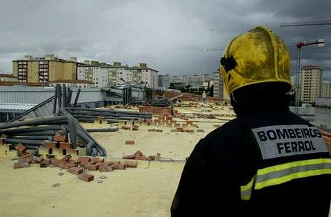 El temporal del 2006 se hab�a llevado los tejados de dos bloques de viviendas.