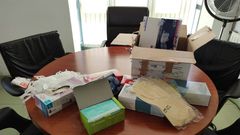 Una parte de los materiales de protecci�n recibidos por el Ayuntamiento de O Savi�ao