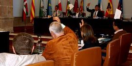 Con sobres blancos, Veiga y Outeiro rechazaron ayer la idea del PP.