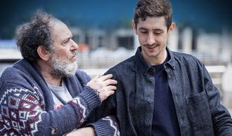 Karra Elejalde y Enric Auquer, padre e hijo en �La vida padre�.