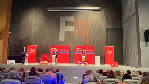 Asistentes al debate entre Luis Manuel Fl�rez, Floro, y Ana Puerto