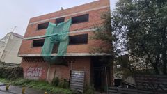 Exterior del edificio de la calle Atranco, en el que los vecinos aseguran que residen hasta una treintena de personas