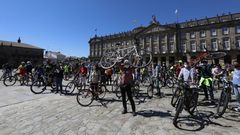Compostela apuesta por las bicis en el casco hist�rico
